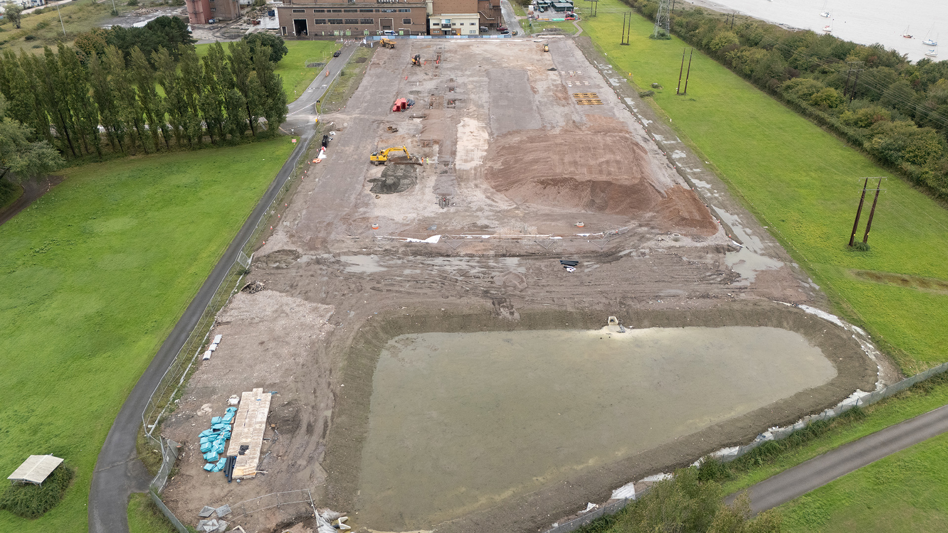 The view of the AW1 project at the Uskmouth Sustainable Energy Park. Attendees could see the scale and potential of the site, as well as the benefits of having extensive land and easy access to the grid and rail for this and future projects.
